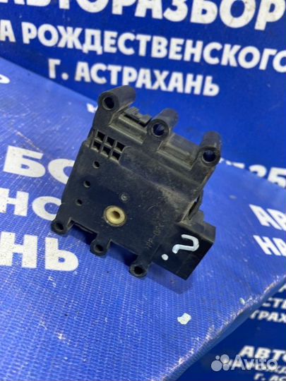 Моторчик заслонок отопителя Mazda 6 Gg лифтбэк