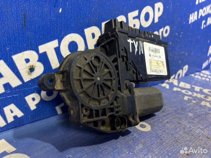 Моторчик стеклоподъемника Volkswagen Touareg