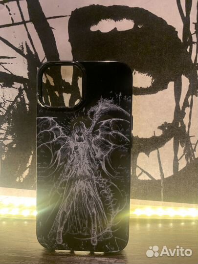 Чехол на iPhone 13