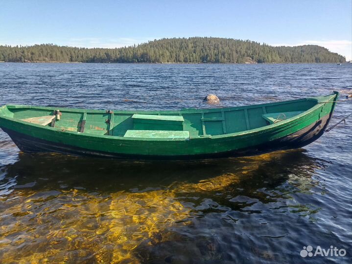 Деревянная лодка