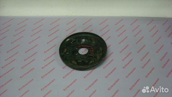 Nissan 44020-8M101 опорный диск задний правый