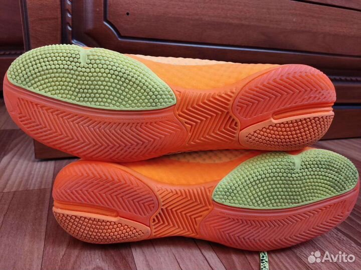 Футбольные бутсы