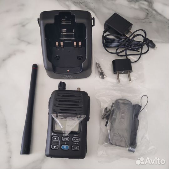 Укв радиостанция Icom IC-M88