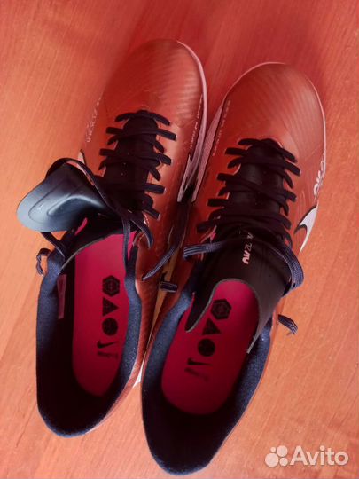 Кроссовки nike футбольные