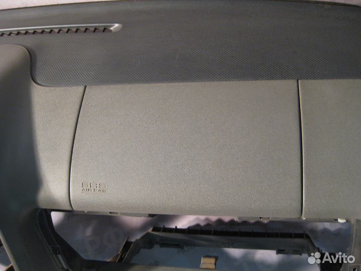 Панель приборов (торпедо) Мицубиши Паджеро 3