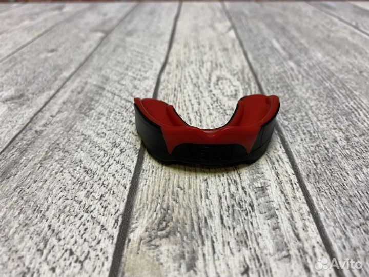 Капа боксерская Venum Predator Black/Red