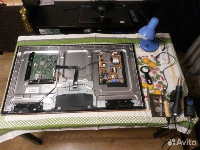 Ремонт телевизоров / Мастер по ремонту телевизоров