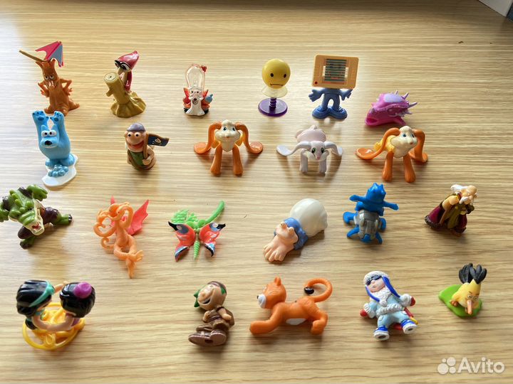 Киндер игрушки новые много