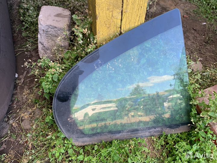 Форточка задняя правая renault fluence