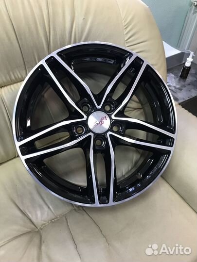 Диск литой iFree Moskva 16 5*114.3 ET 35 67.1 блэк