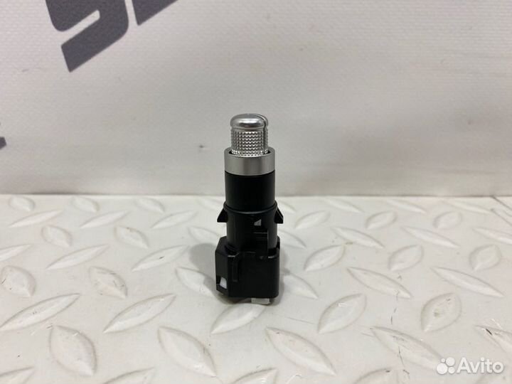 Регулятор дефлектора салона задний Mercedes