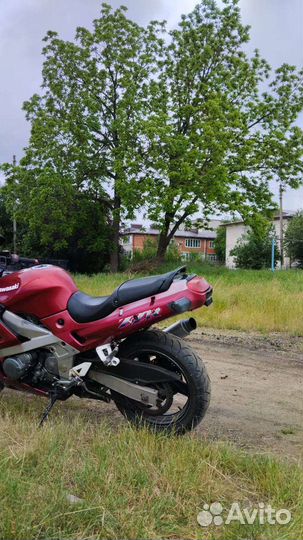 Кавасаки ZZR400