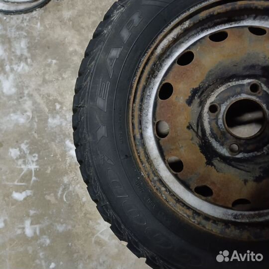 Шины r 14 зимние с дисками бу