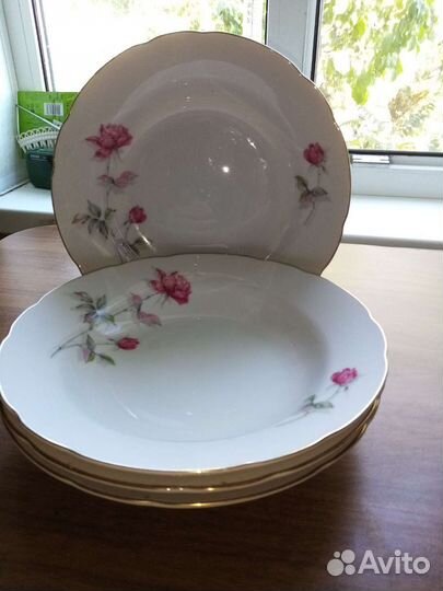 Набор тарелок