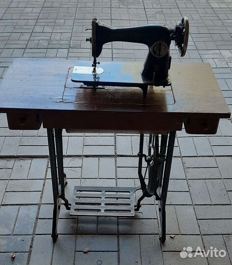 Швейная машинка пмз им. Калинина
