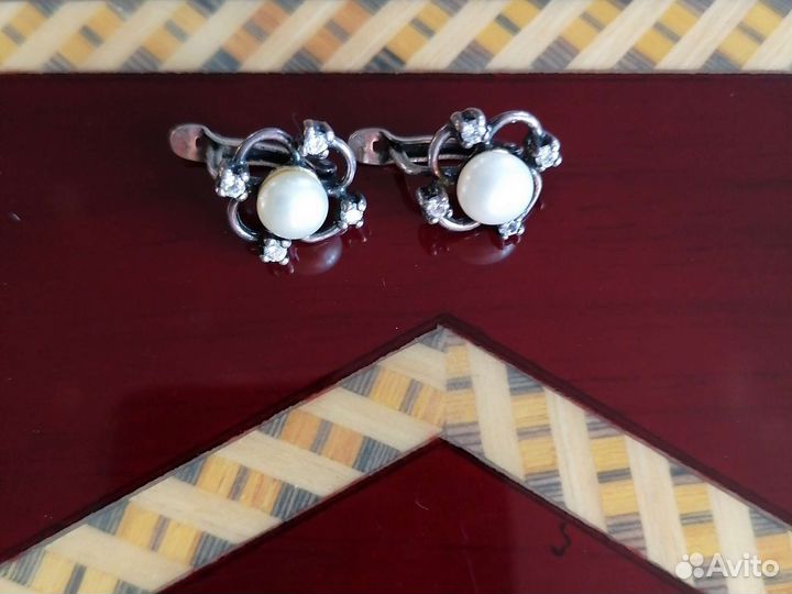 Серебряные серьги с жемчугом