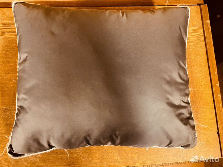 Декоративная подушка в машину