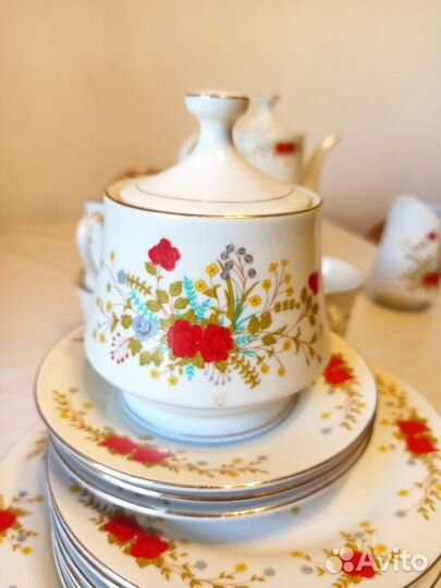 Чайный сервиз, тарелки, посуда