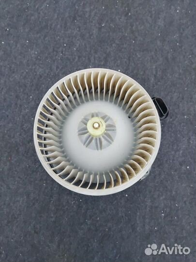 Моторчик печки Toyota Prius 3 ZVW30 (2009 - 2011)