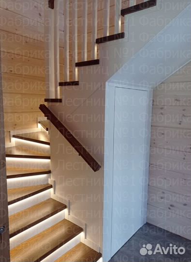 Лестница на металлическом каркасе