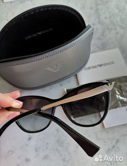 Очки Armani, Italy