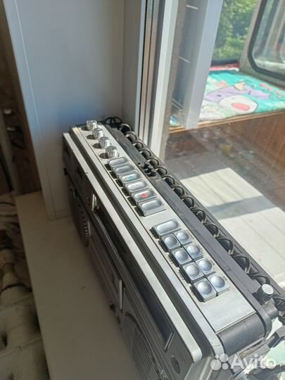 Кассетный магнитофон