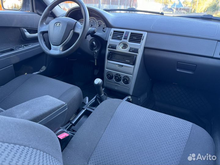 LADA Priora 1.6 МТ, 2013, 70 000 км