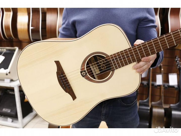 LAG T-70D NAT акустическая гитара