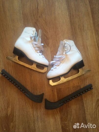 Продам коньки