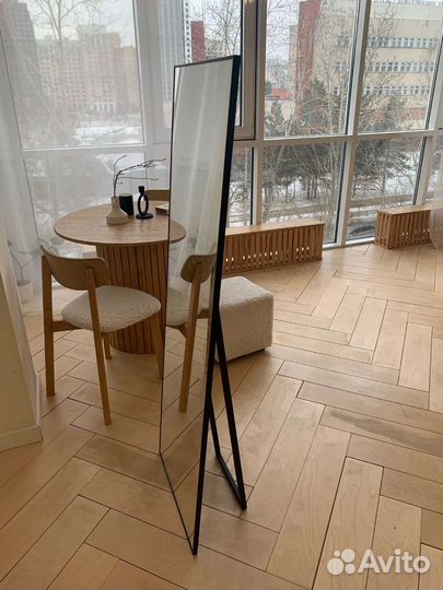 Гримерное зеркало с ножкой от производителя