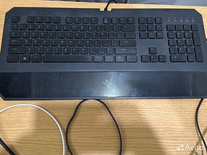 Игровая клавиатура с подсветкой razer