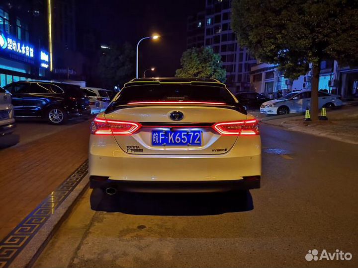 Спойлер багажника Toyota Camry V70/75