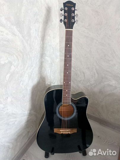 Акустическая гитара