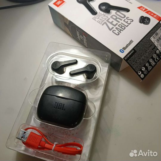 Беспроводные наушники JBL tune 215 tws