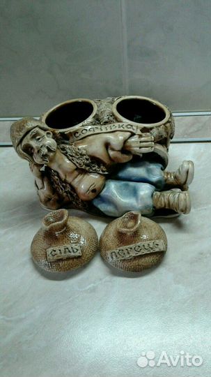 Солонка и перечница