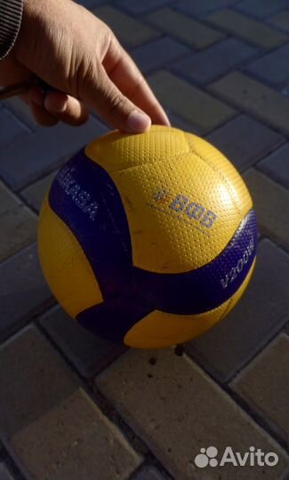 Волейбольный мяч Mikasa v200w