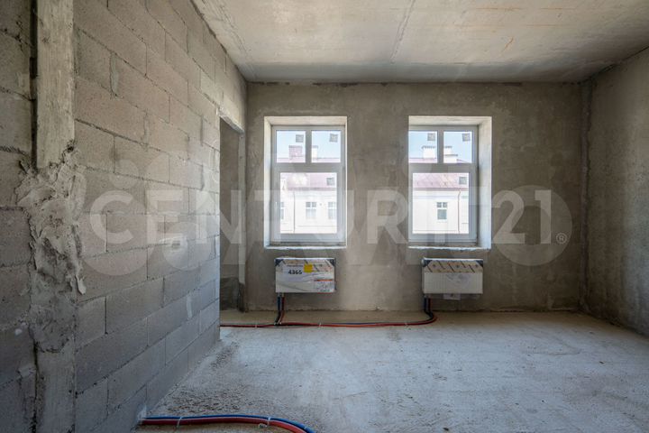 3-к. квартира, 200 м², 1/3 эт.