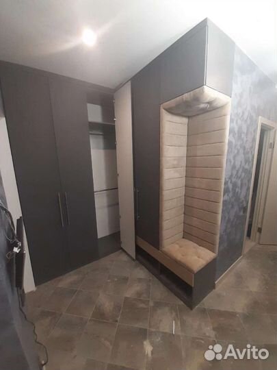 Шкаф в прихожую на заказ