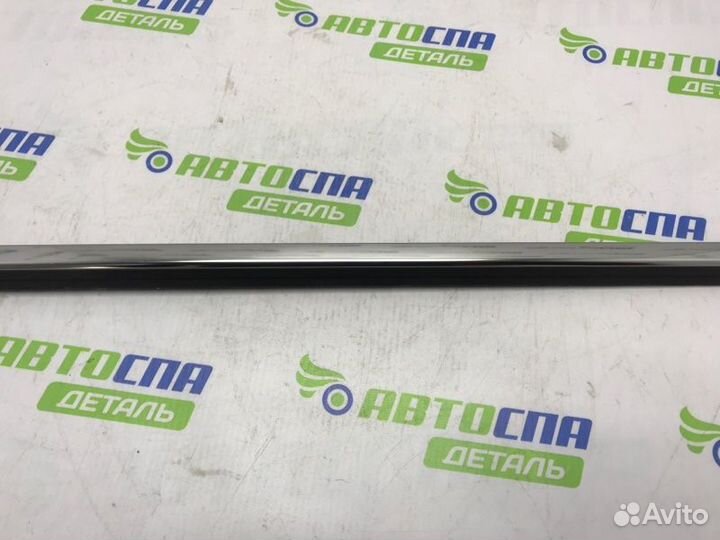 Молдинг двери передний левый Mazda Cx-30 DM / DN