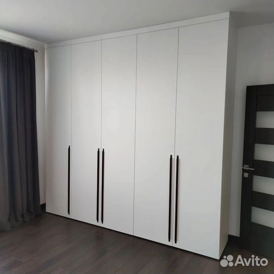 Шкаф распашной на заказ