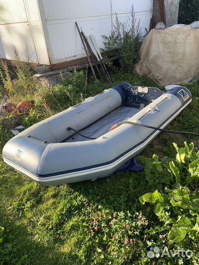 Продам пвх лодку Zodiak 310