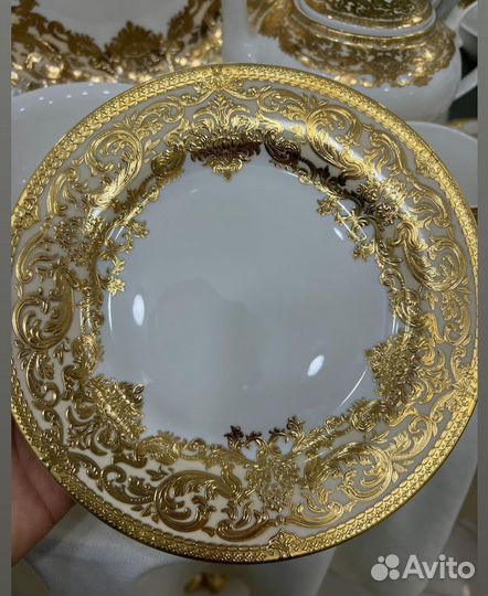 Чайно-столовой сервиз на 12 персон