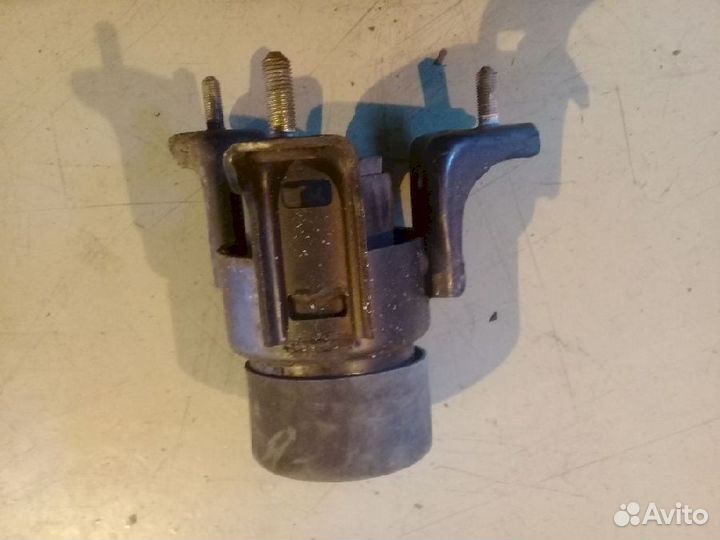 Опора двигателя (подушка двс) передняя 12361-28110