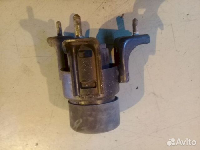 Опора двигателя (подушка двс) передняя 12361-28110