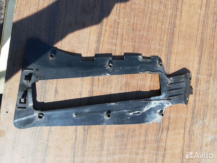 Пыльник стойки ремня Форд Мондео 4