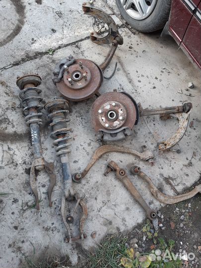 Кулак поворотный Mitsubishi Galant 7