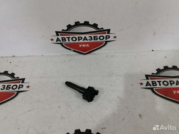 Форсунка омыват фары левая toyota camry 50 15-17