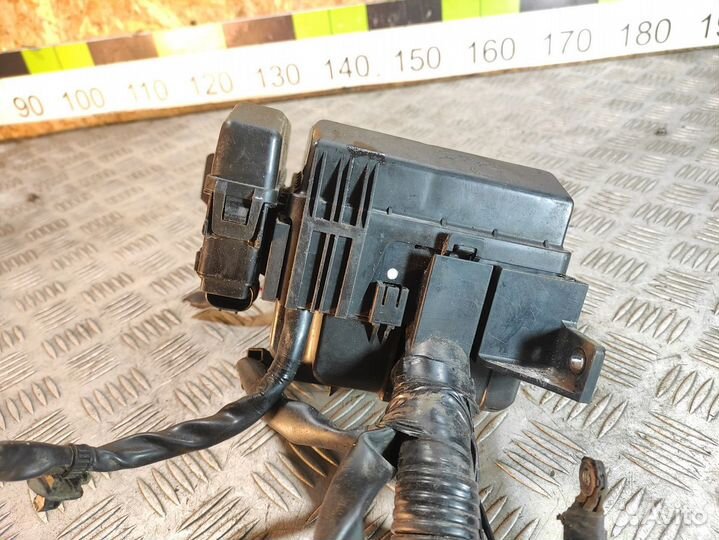 Блок предохранителей моторный Mitsubishi Lancer 9