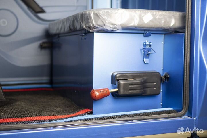 Грузовой электротрицикл Rutrike карго Кабина Дуал