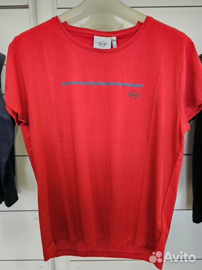 Женская футболка mini wing logo красная